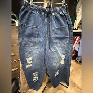 Blue velvet Relaxed Fit Distressed Denim Jeans